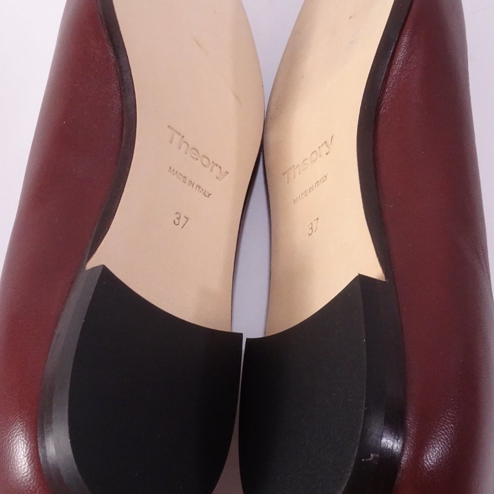 Theory Pointed Flat in Leather Flats Maroon NIB 320 Sz 37 - Picture 11 of 11